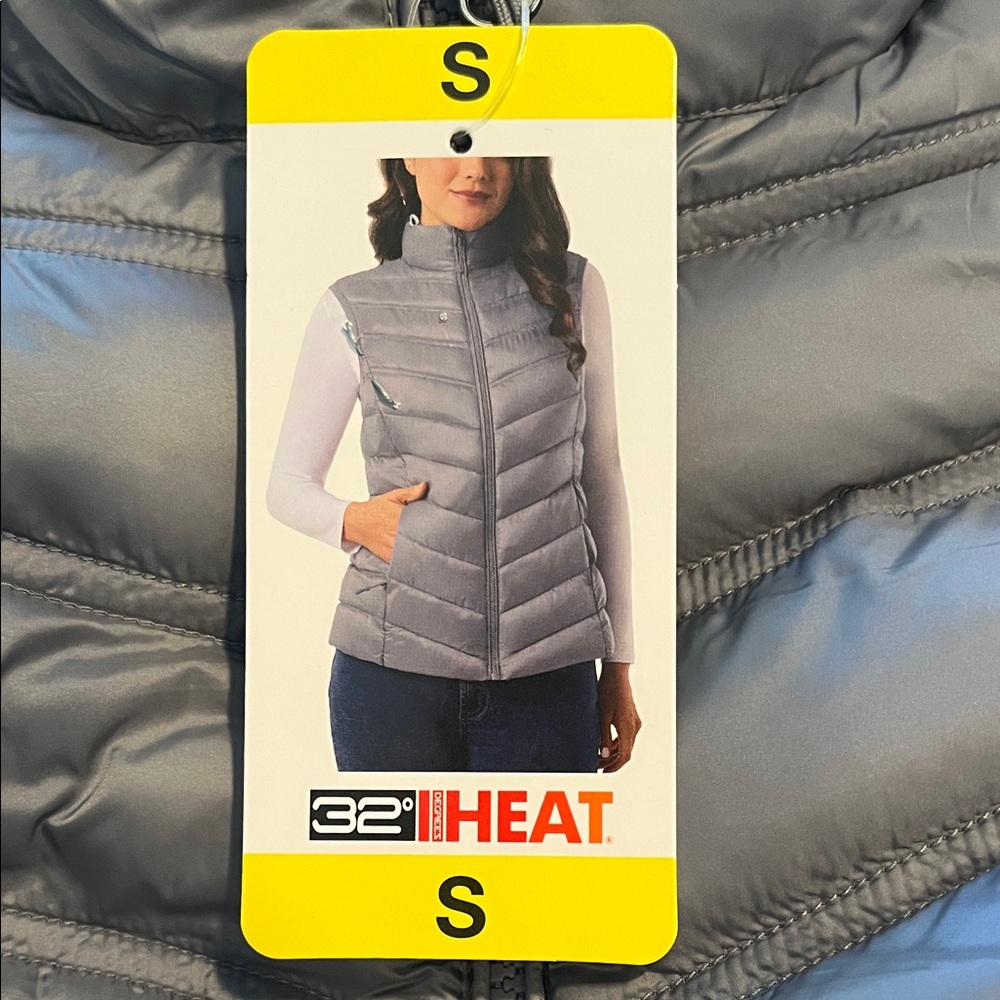 NWT 32 Degrees Heat Women’s Silver Puffer Vest, size S! ❄️